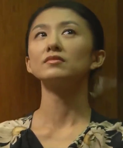 Kim Hee-ae getting ready to cry